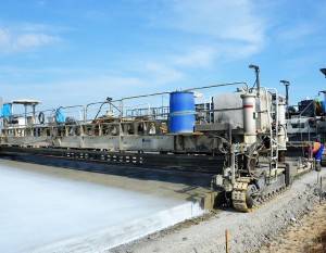 [Łódzkie] Mirbud wylał beton na całym odcinku autostrady