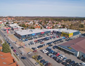 [Warszawa] Refield sprzedał parki handlowe funduszowi inwestycyjnemu Falcon Investment Management