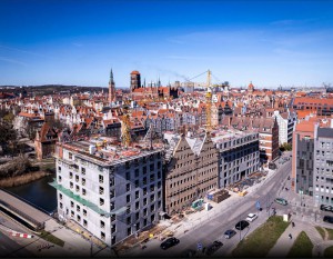 [Gdańsk] Trwa przebudowa zabytkowych spichlerzy „Groddeck”