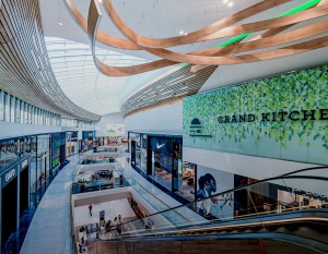 Rynek powierzchni handlowych czekają dwa ciosy