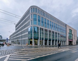 [Wrocław/Katowice] LC Corp SA sprzedaje dwa biurowce