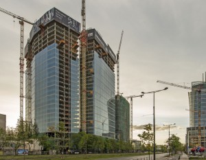 W wielkich miastach duży popyt na powierzchnie biurowe