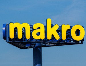 Austriacka spółka kupuje polskie sklepy Makro Cash & Carry