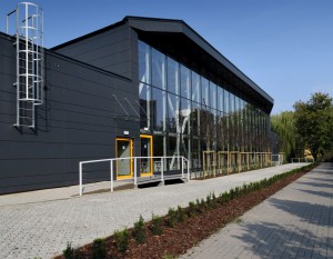 [Poznań] Stara pływalnia została zburzona, z nowej już wkrótce będzie można korzystać