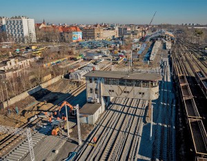 [Śląskie] PKP PLK zamawiają remont modernistycznej nastawni bramowej w Bytomiu