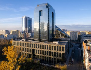 Biurowce schodzą ze sceny, by powrócić w nowej roli